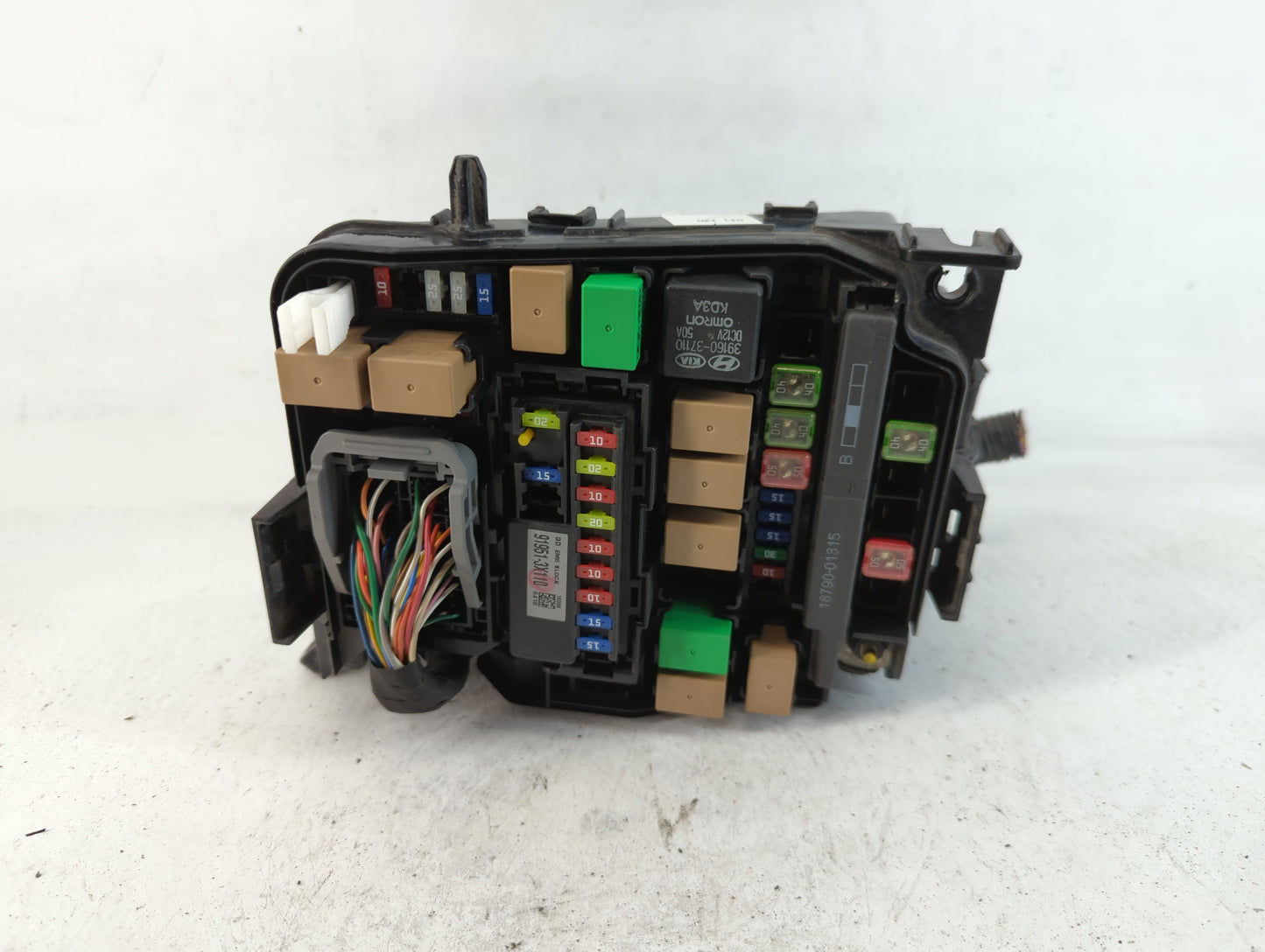 2016 Kia Rondo Fusebox Fuse Box Panel Relay Module P/N:91941-A4031 Fits OEM Used Auto Parts - Oemusedautoparts1.com