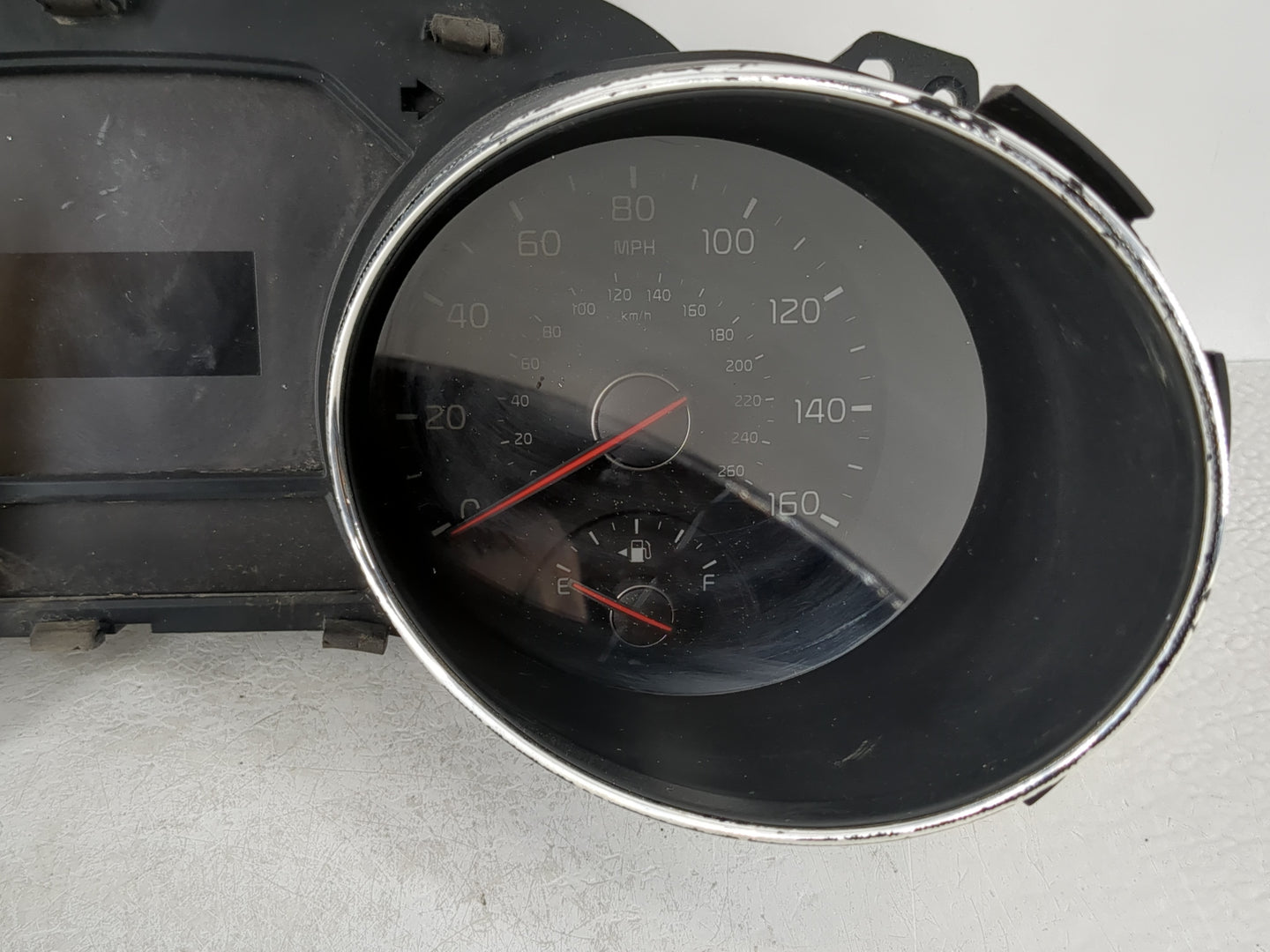 2015-2016 Kia Sedona Instrument Cluster Speedometer Gauges P/N:20150917 94003-A9021 Fits Fits 2015 2016 OEM Used Auto Parts 
