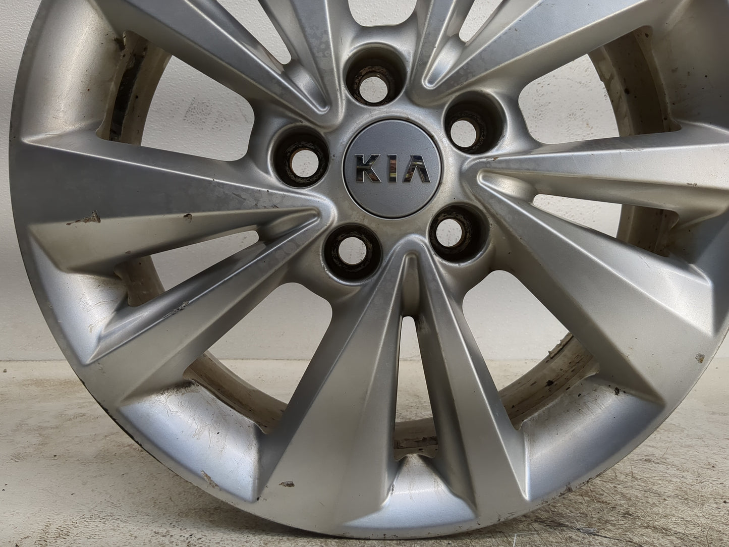 2015-2018 Kia Sedona Oem Wheel Rim - Oemusedautoparts1.com