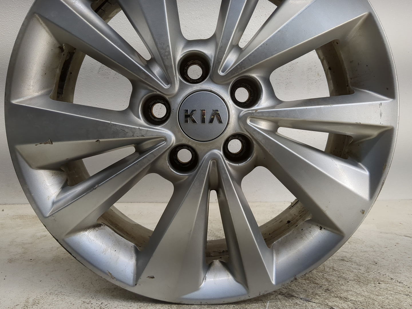 2015-2018 Kia Sedona Oem Wheel Rim - Oemusedautoparts1.com