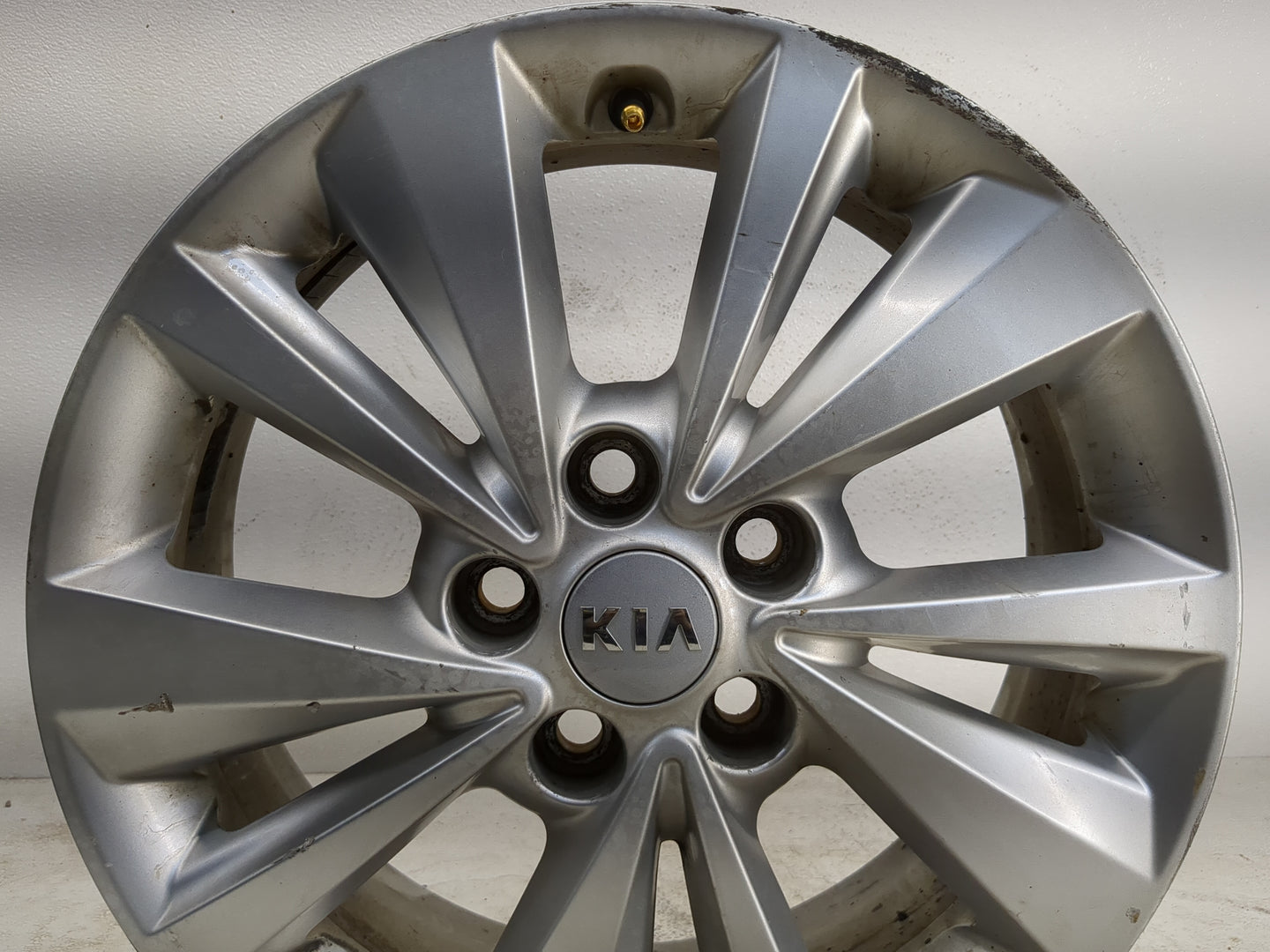 2015-2018 Kia Sedona Oem Wheel Rim - Oemusedautoparts1.com