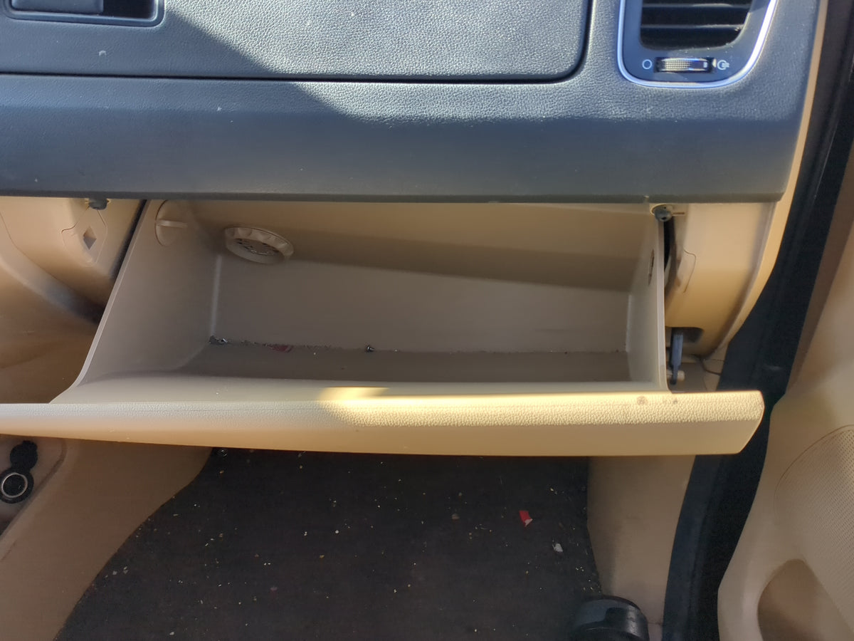 2016 Kia Sedona Passenger Glove Box Door Storage Compartment 1152238 - Oemusedautoparts1.com