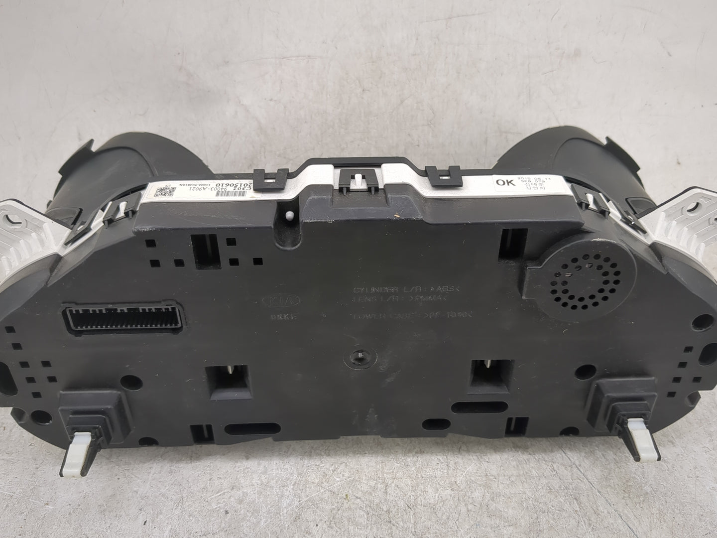 2015-2016 Kia Sedona Instrument Cluster Speedometer Gauges Miles:190K Fits Fits 2015 2016 OEM Used Auto Parts - Oemusedautop