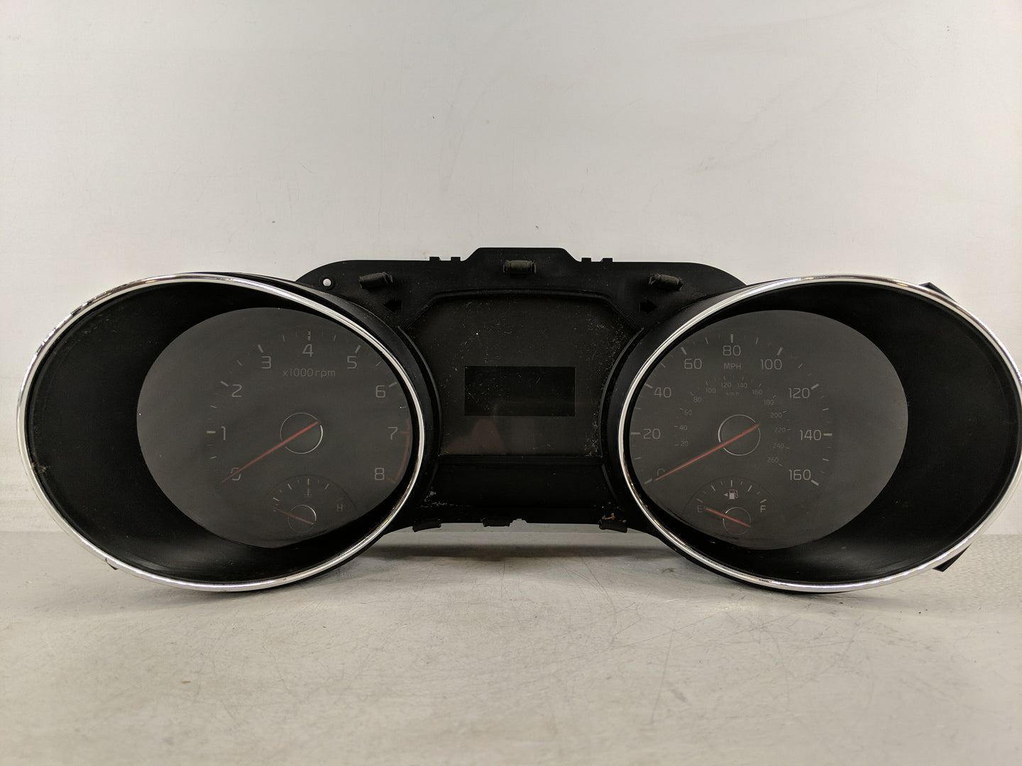 2015-2016 Kia Sedona Instrument Cluster Speedometer Gauges P/N:94003-A9021 Fits Fits 2015 2016 OEM Used Auto Parts - Oemused
