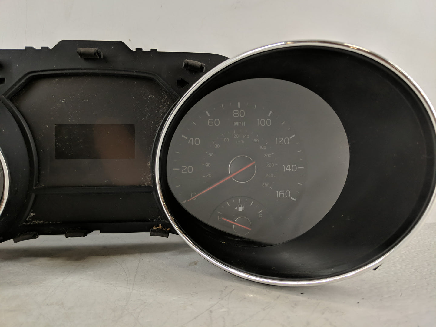 2015-2016 Kia Sedona Instrument Cluster Speedometer Gauges P/N:94003-A9021 Fits Fits 2015 2016 OEM Used Auto Parts - Oemused