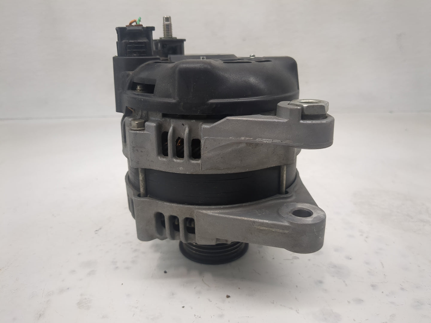 2011-2018 Kia Sedona Alternator Replacement Generator Charging Assembly Engine OEM P/N:104210-2870 37300-3C510 Fits OEM Used