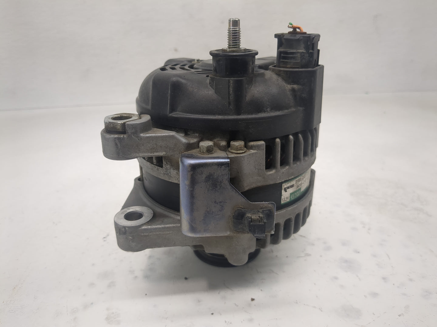2011-2018 Kia Sedona Alternator Replacement Generator Charging Assembly Engine OEM P/N:104210-2870 37300-3C510 Fits OEM Used