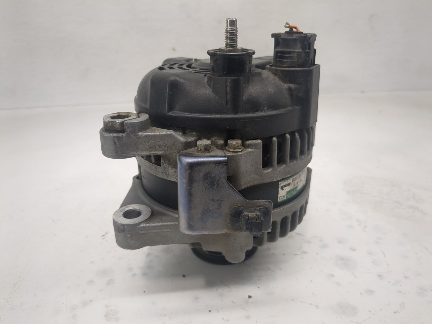 2011-2018 Kia Sedona Alternator Replacement Generator Charging Assembly Engine OEM P/N:104210-2870 37300-3C510 Fits OEM Used
