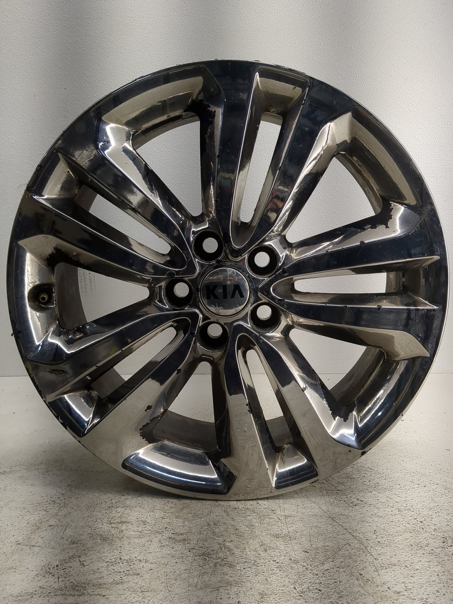 2015-2018 Kia Sedona Oem Wheel Rim - Oemusedautoparts1.com