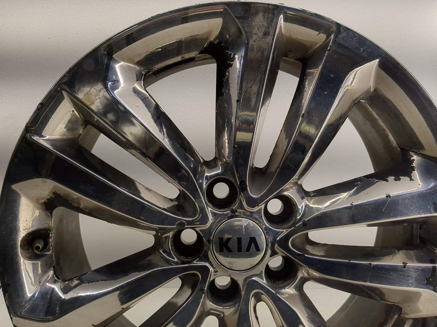 2015-2018 Kia Sedona Oem Wheel Rim 1245932 - Oemusedautoparts1.com