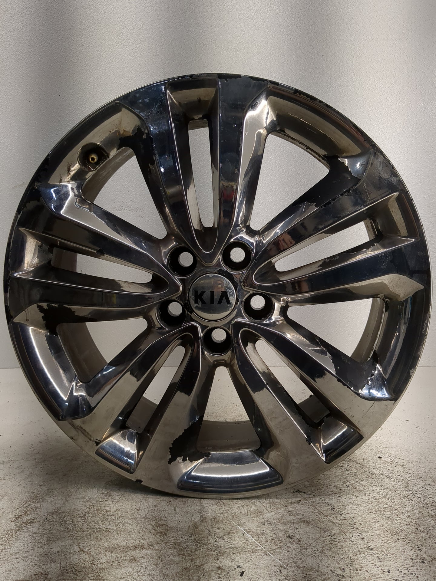 2015-2018 Kia Sedona Oem Wheel Rim - Oemusedautoparts1.com