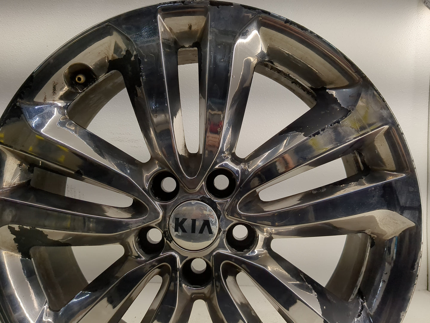 2015-2018 Kia Sedona Oem Wheel Rim 1245933 - Oemusedautoparts1.com