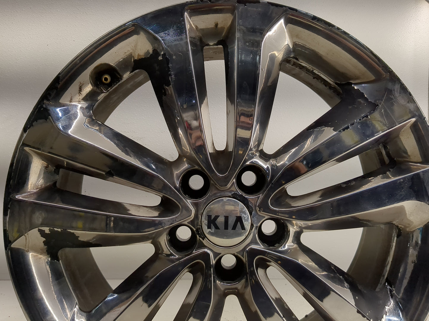 2015-2018 Kia Sedona Oem Wheel Rim 1245933 - Oemusedautoparts1.com