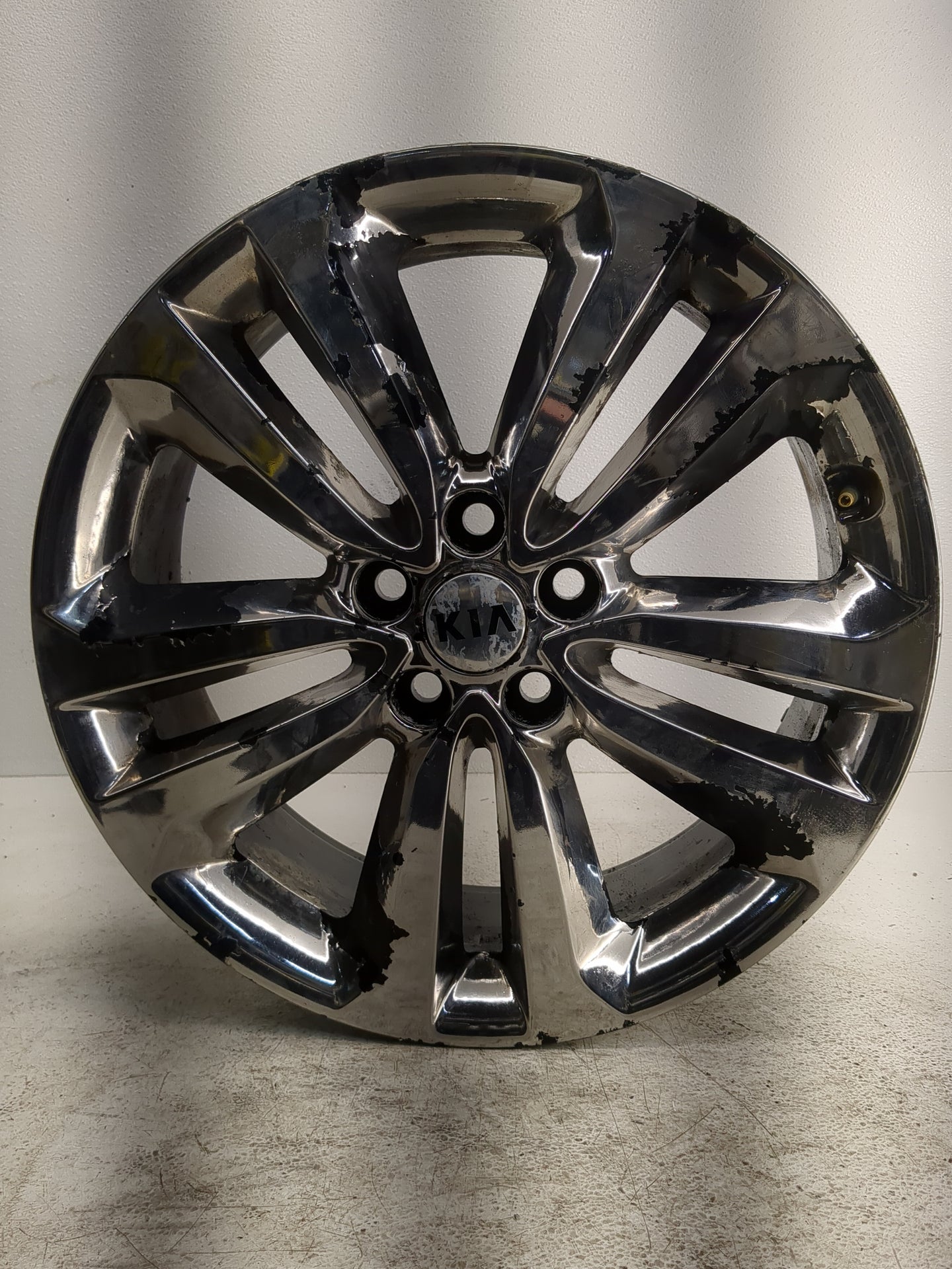 2015-2018 Kia Sedona Oem Wheel Rim - Oemusedautoparts1.com
