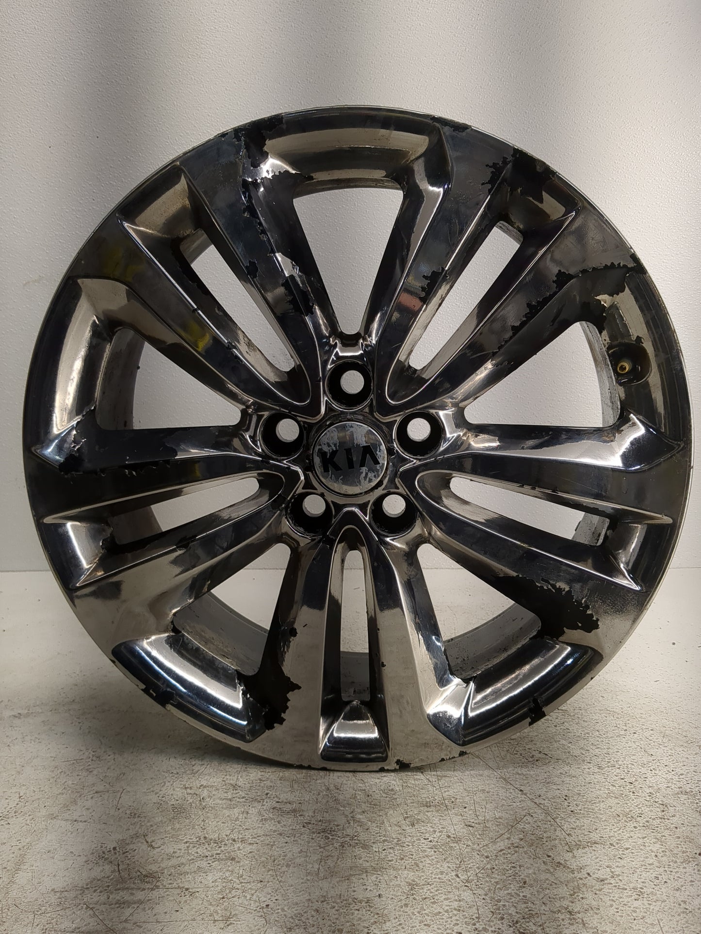 2015-2018 Kia Sedona Oem Wheel Rim - Oemusedautoparts1.com