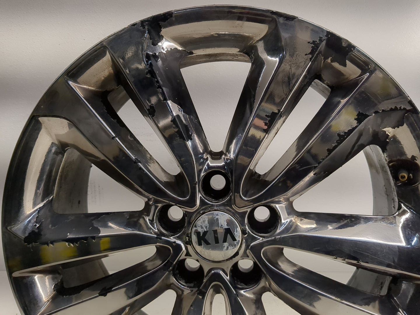 2015-2018 Kia Sedona Oem Wheel Rim 1245934 - Oemusedautoparts1.com