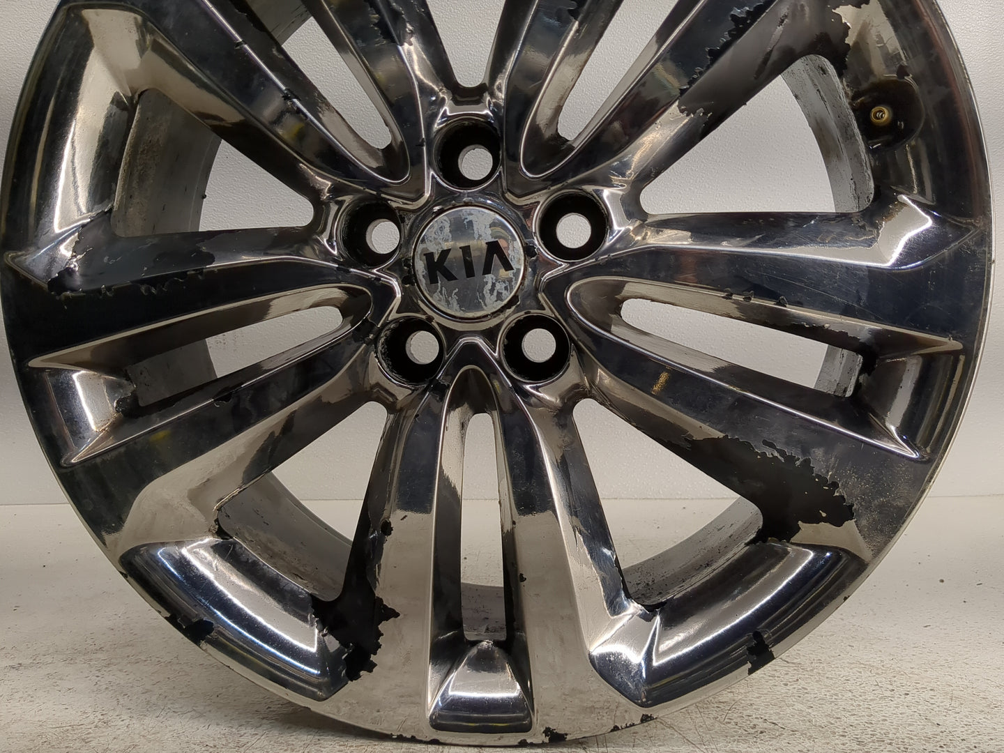 2015-2018 Kia Sedona Oem Wheel Rim 1245934 - Oemusedautoparts1.com