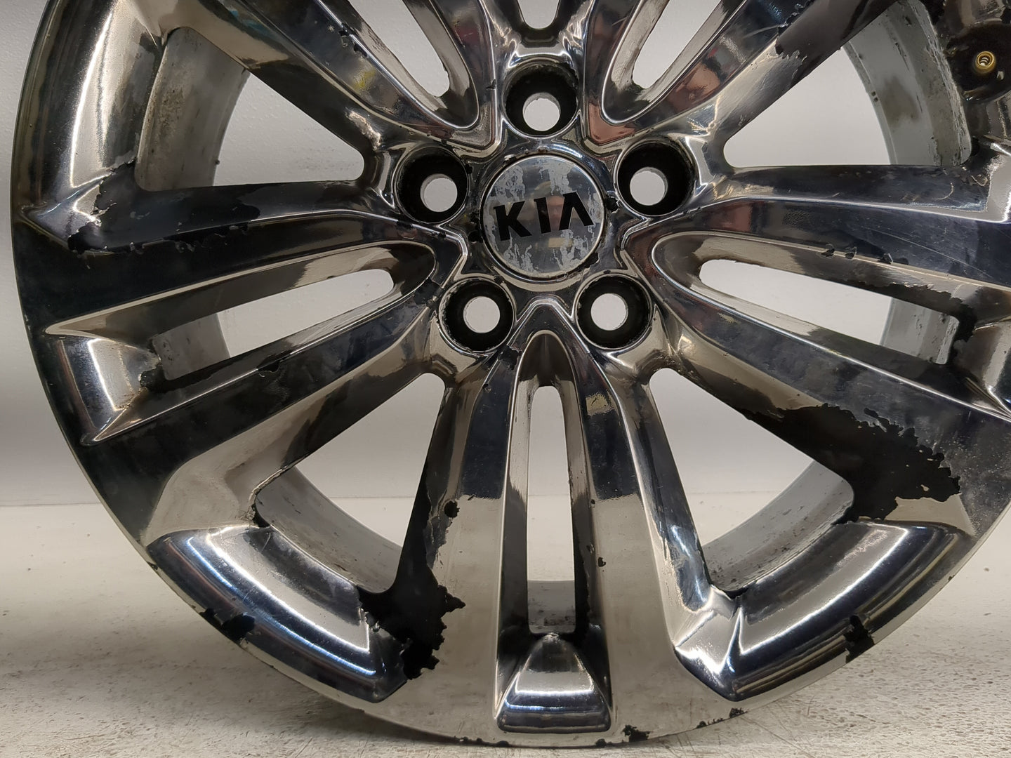2015-2018 Kia Sedona Oem Wheel Rim 1245934 - Oemusedautoparts1.com