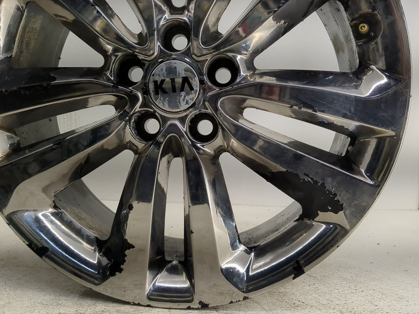2015-2018 Kia Sedona Oem Wheel Rim 1245934 - Oemusedautoparts1.com