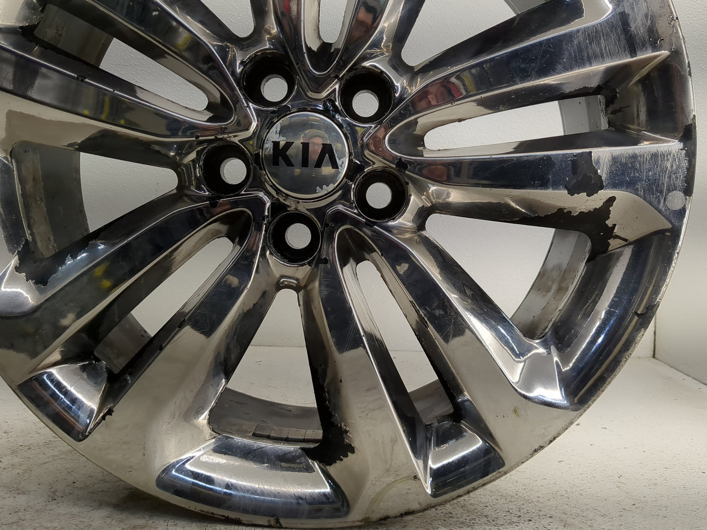 2015-2018 Kia Sedona Oem Wheel Rim 1245935 - Oemusedautoparts1.com