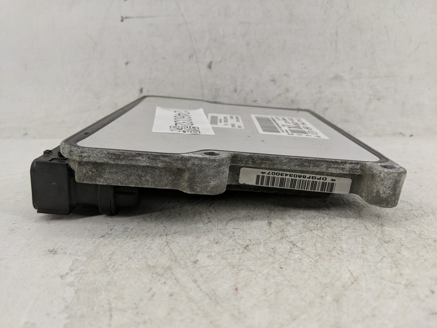 2016-2017 Kia Sedona PCM Engine Control Computer ECU ECM PCU OEM P/N:39110-3CYN2 Fits Fits 2016 2017 OEM Used Auto Parts - O