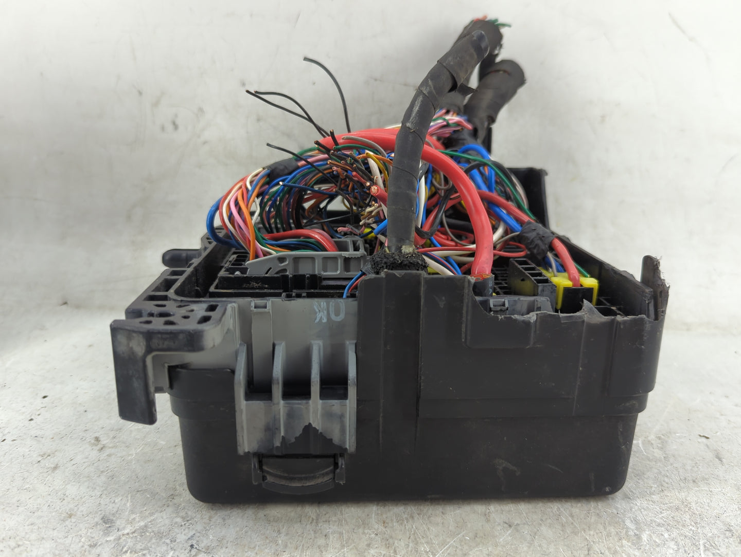 2015-2018 Kia Sedona Fusebox Fuse Box Panel Relay Module Fits Fits 2015 2016 2017 2018 OEM Used Auto Parts - Oemusedautopart