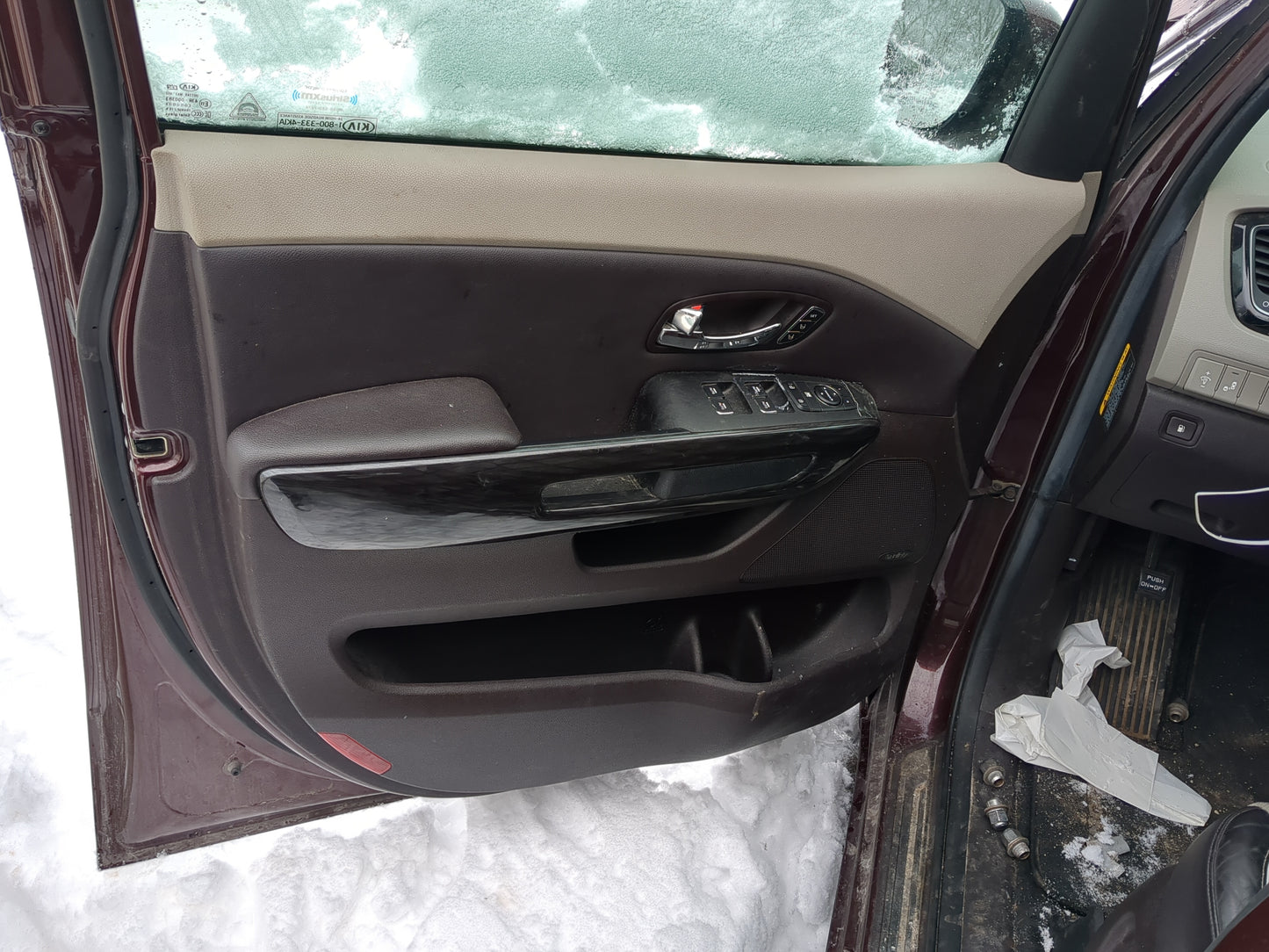 2016 Kia Sedona Front Left Driver Interior Door Panel Trim - Oemusedautoparts1.com