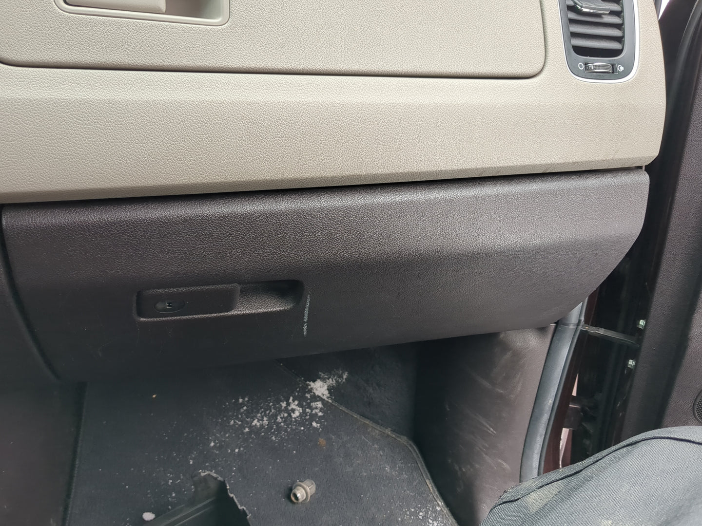 2016 Kia Sedona Passenger Glove Box Door Storage Compartment - Oemusedautoparts1.com