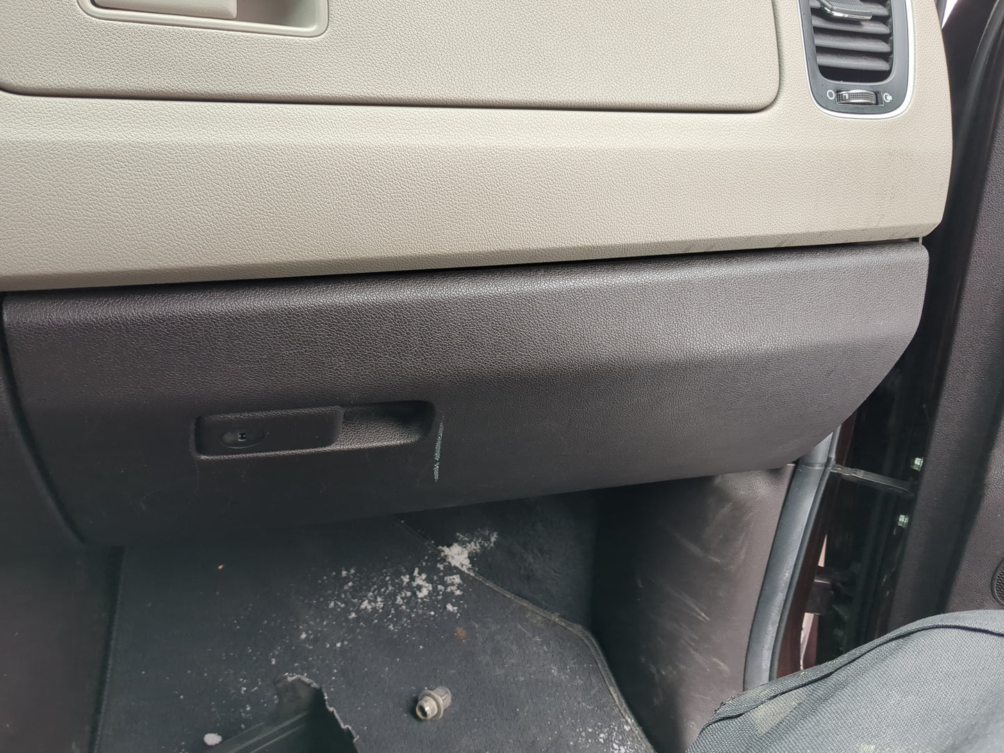 2016 Kia Sedona Passenger Glove Box Door Storage Compartment - Oemusedautoparts1.com