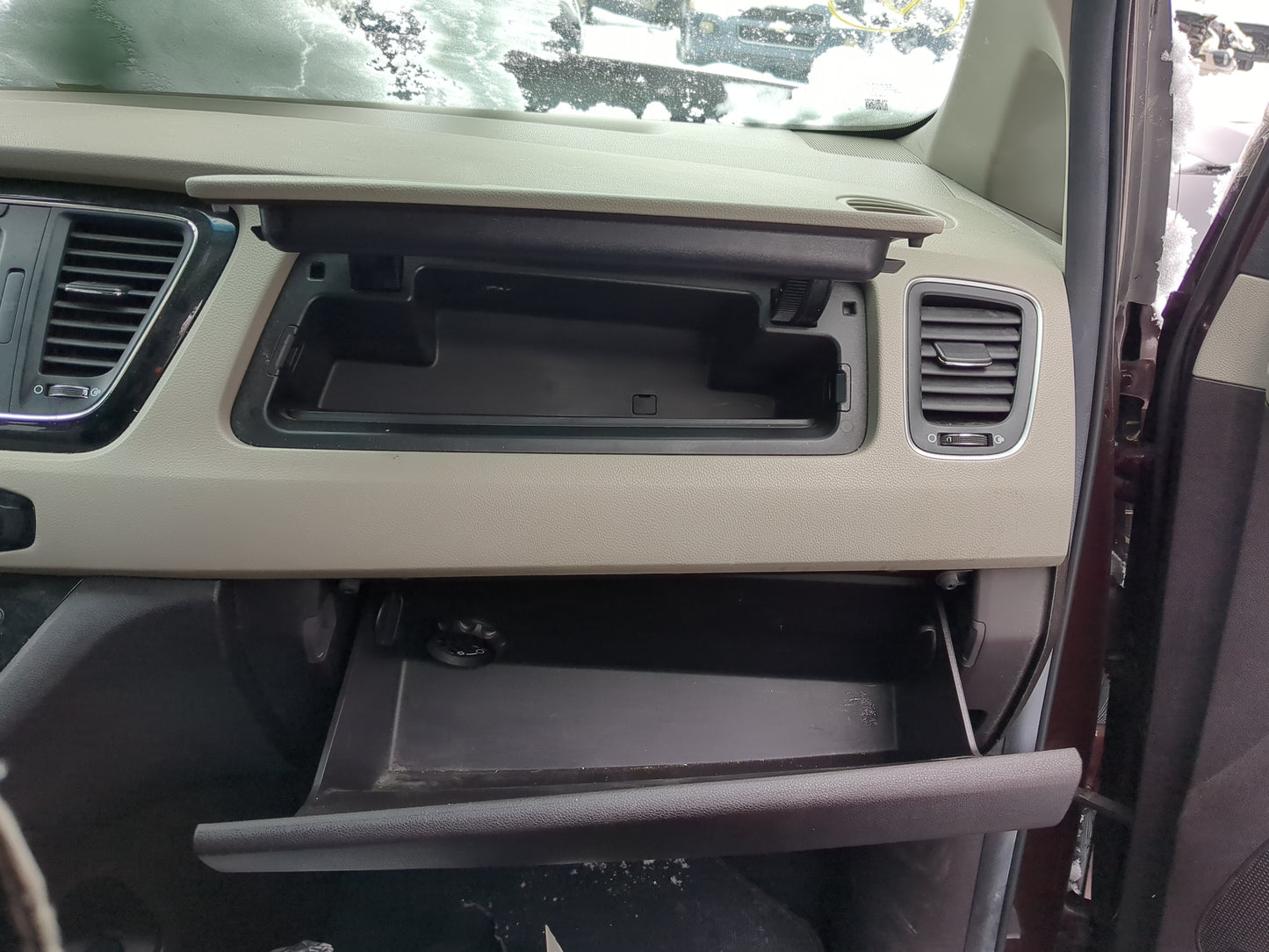 2016 Kia Sedona Passenger Glove Box Door Storage Compartment - Oemusedautoparts1.com