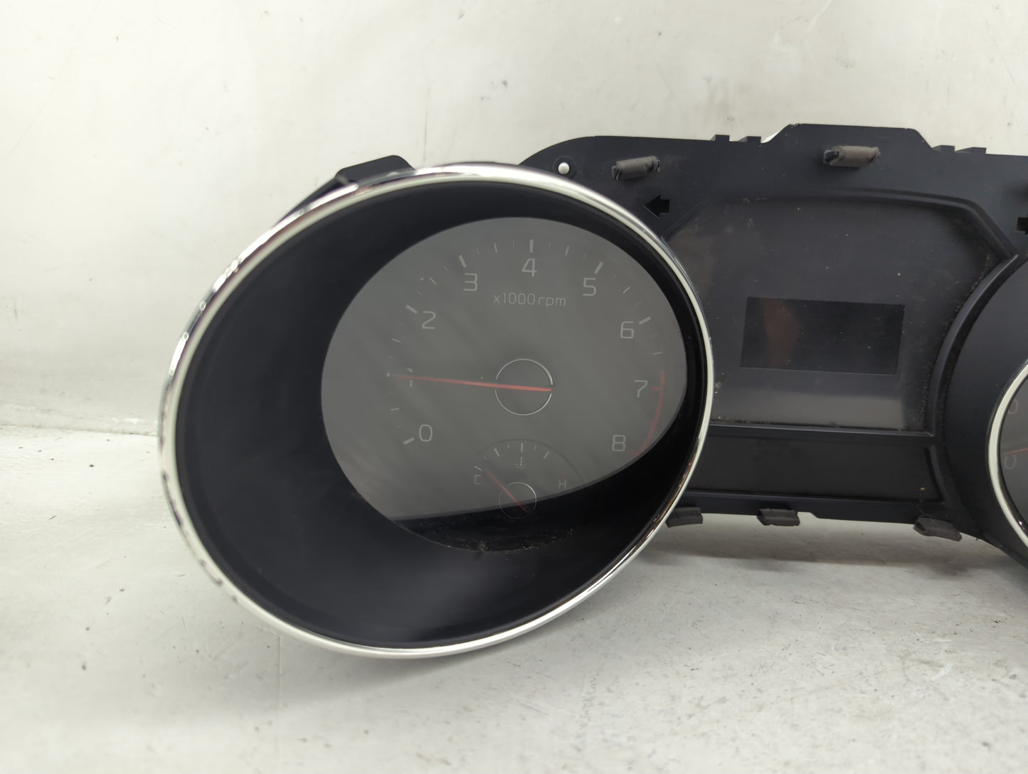 2015-2016 Kia Sedona Instrument Cluster Speedometer Gauges P/N:94003-A9021 Fits Fits 2015 2016 OEM Used Auto Parts - Oemused