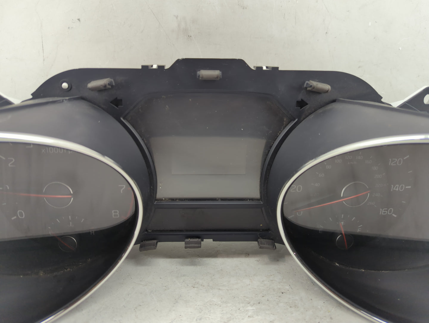 2015-2016 Kia Sedona Instrument Cluster Speedometer Gauges P/N:94003-A9021 Fits Fits 2015 2016 OEM Used Auto Parts - Oemused
