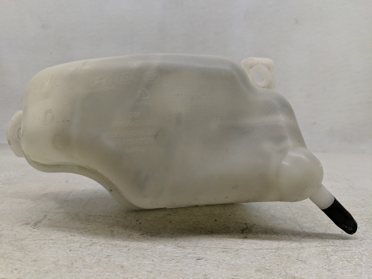 2015-2020 Kia Sedona Radiator Coolant Overflow Expansion Tank Bottle 1313079 - Oemusedautoparts1.com