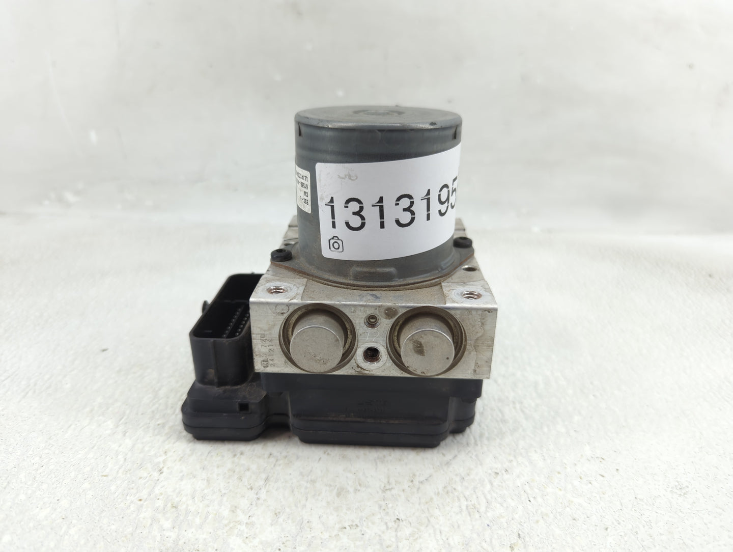 2015-2018 Kia Sedona ABS Pump Control Module Replacement P/N:61589-45100 58900-A9350 Fits Fits 2015 2016 2017 2018 OEM Used 