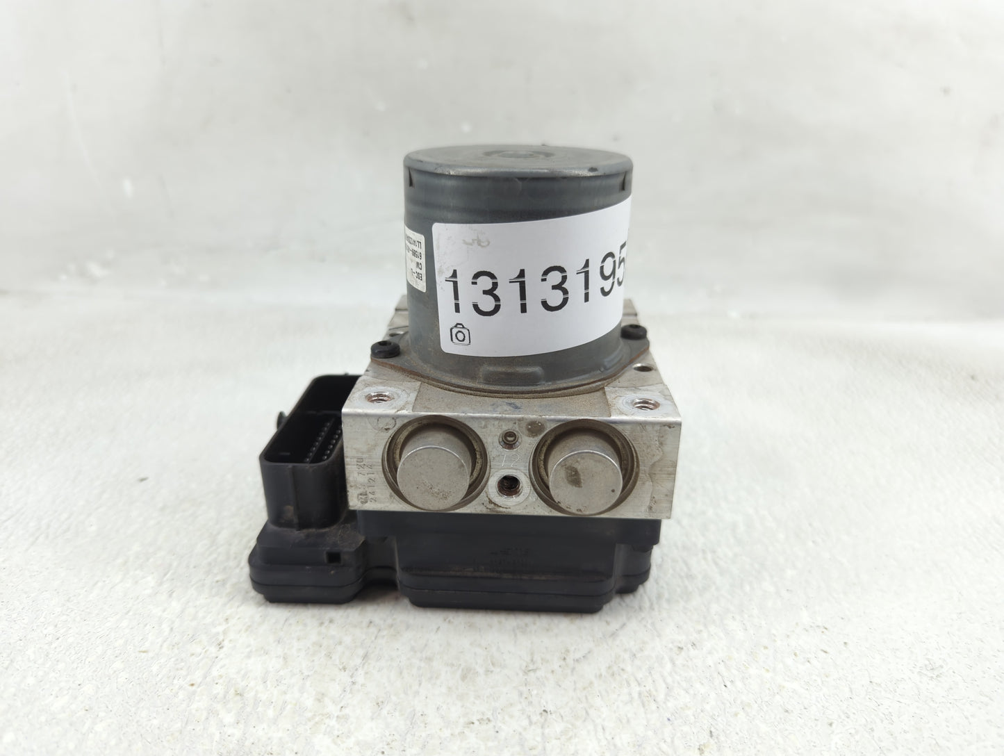 2015-2018 Kia Sedona ABS Pump Control Module Replacement P/N:61589-45100 58900-A9350 Fits Fits 2015 2016 2017 2018 OEM Used 