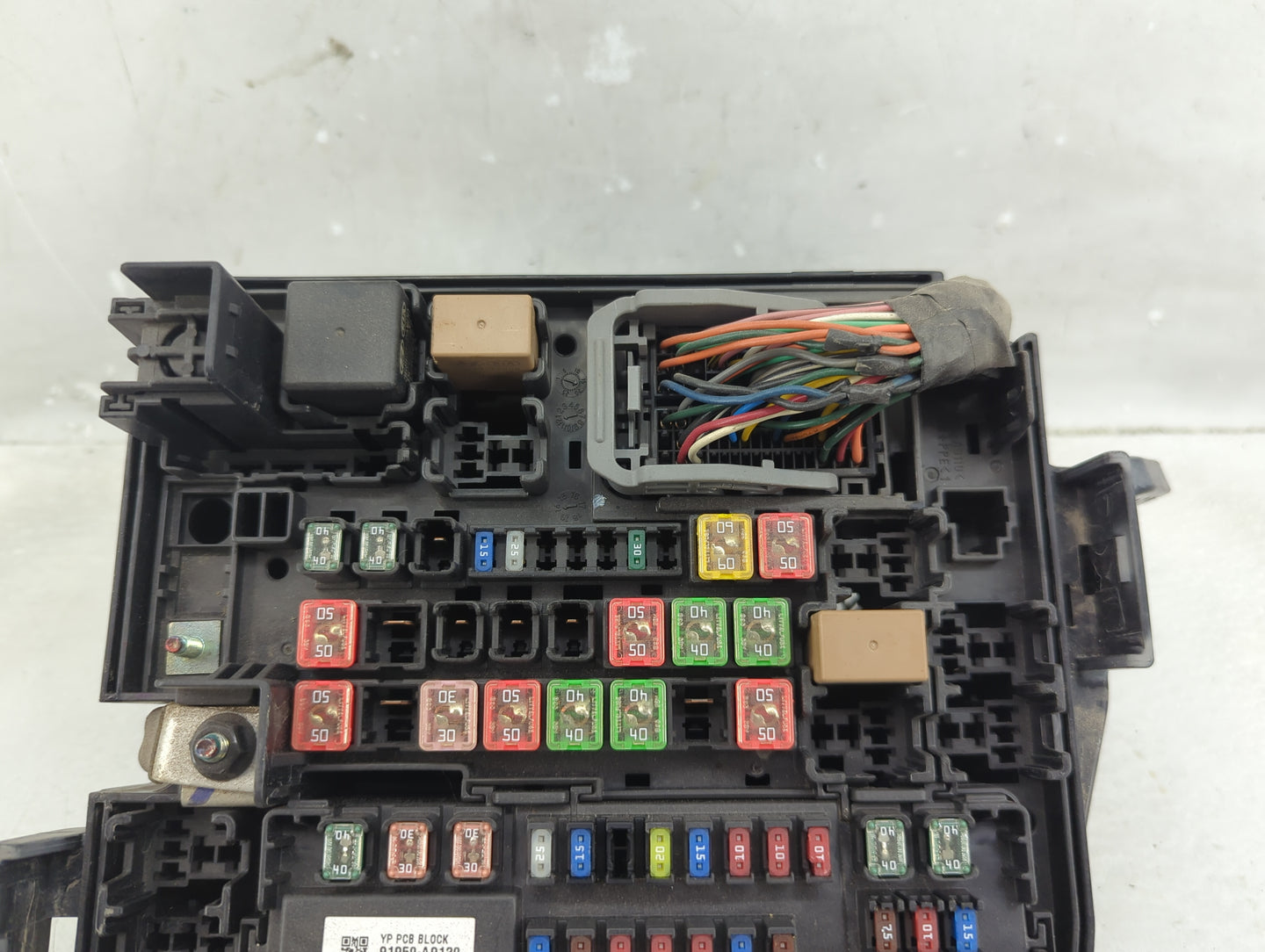 2015-2018 Kia Sedona Fusebox Fuse Box Panel Relay Module P/N:91950-A9120 91950-A9320 Fits Fits 2015 2016 2017 2018 OEM Used 