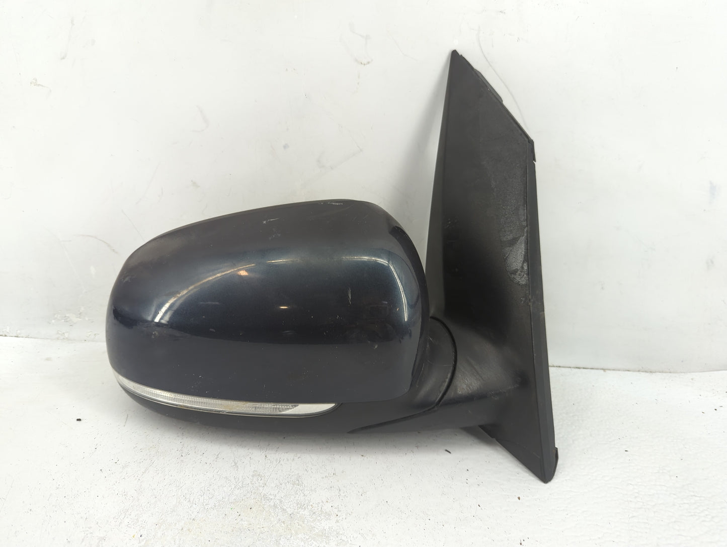 2015-2018 Kia Sedona Passenger Side View Mirror - Right Door Mirror OEM Used - Oemusedautoparts1.com