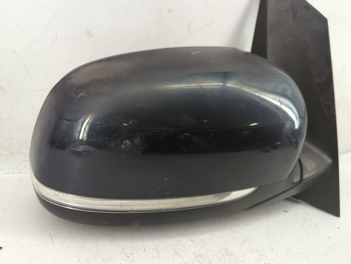 2015-2018 Kia Sedona Passenger Side View Mirror - Right Door Mirror OEM Used - Oemusedautoparts1.com
