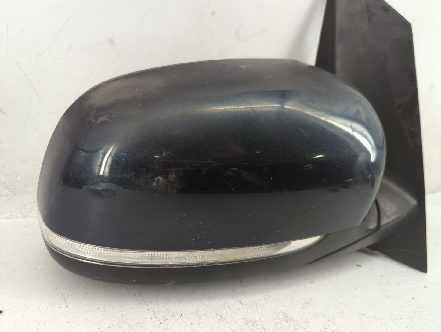 2015-2018 Kia Sedona Passenger Side View Mirror - Right Door Mirror OEM Used - Oemusedautoparts1.com