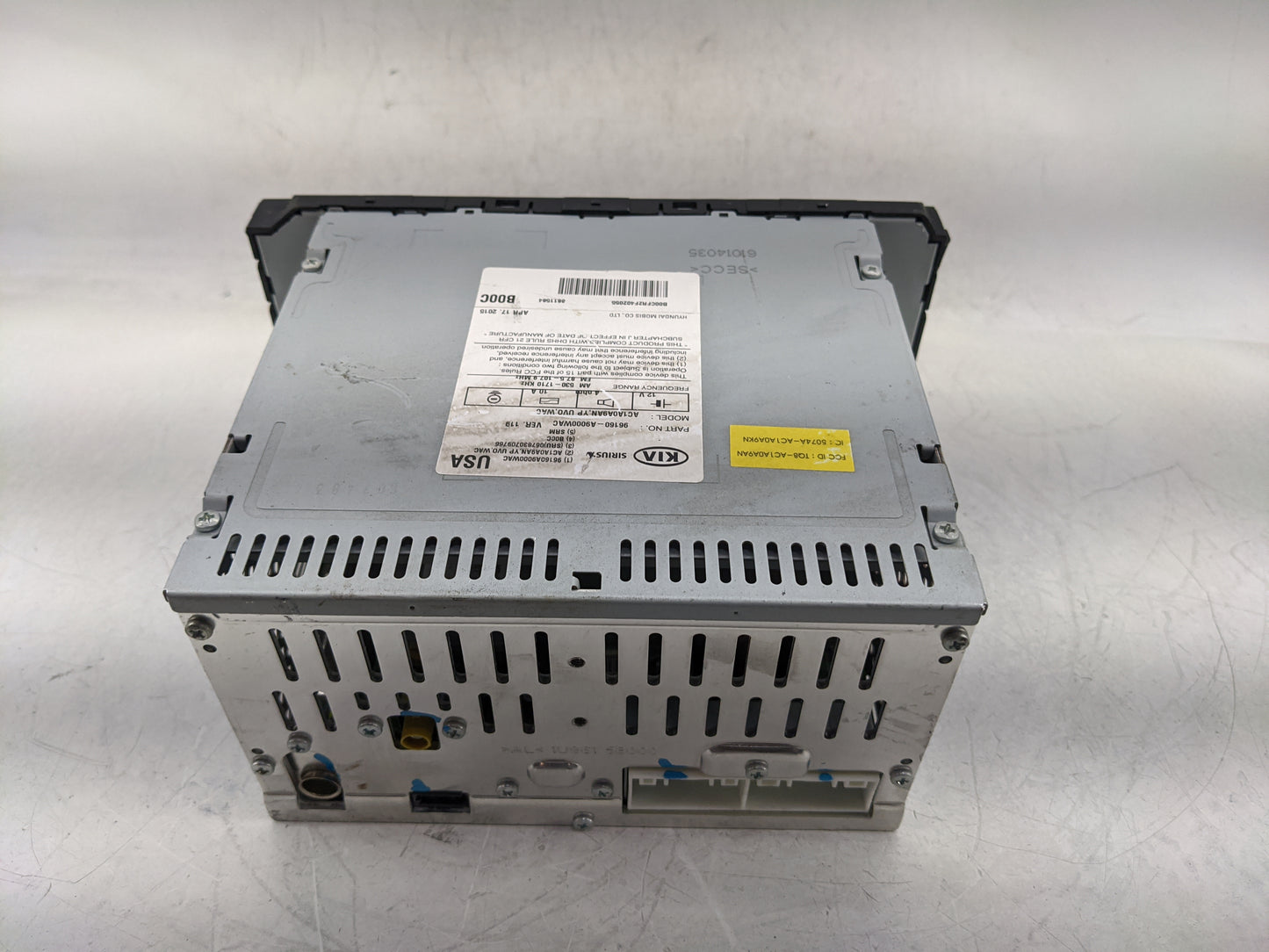 2015-2016 Kia Sedona Radio AM FM Cd Player Receiver Replacement P/N:96160-A9000WAC Fits Fits 2015 2016 OEM Used Auto Parts -