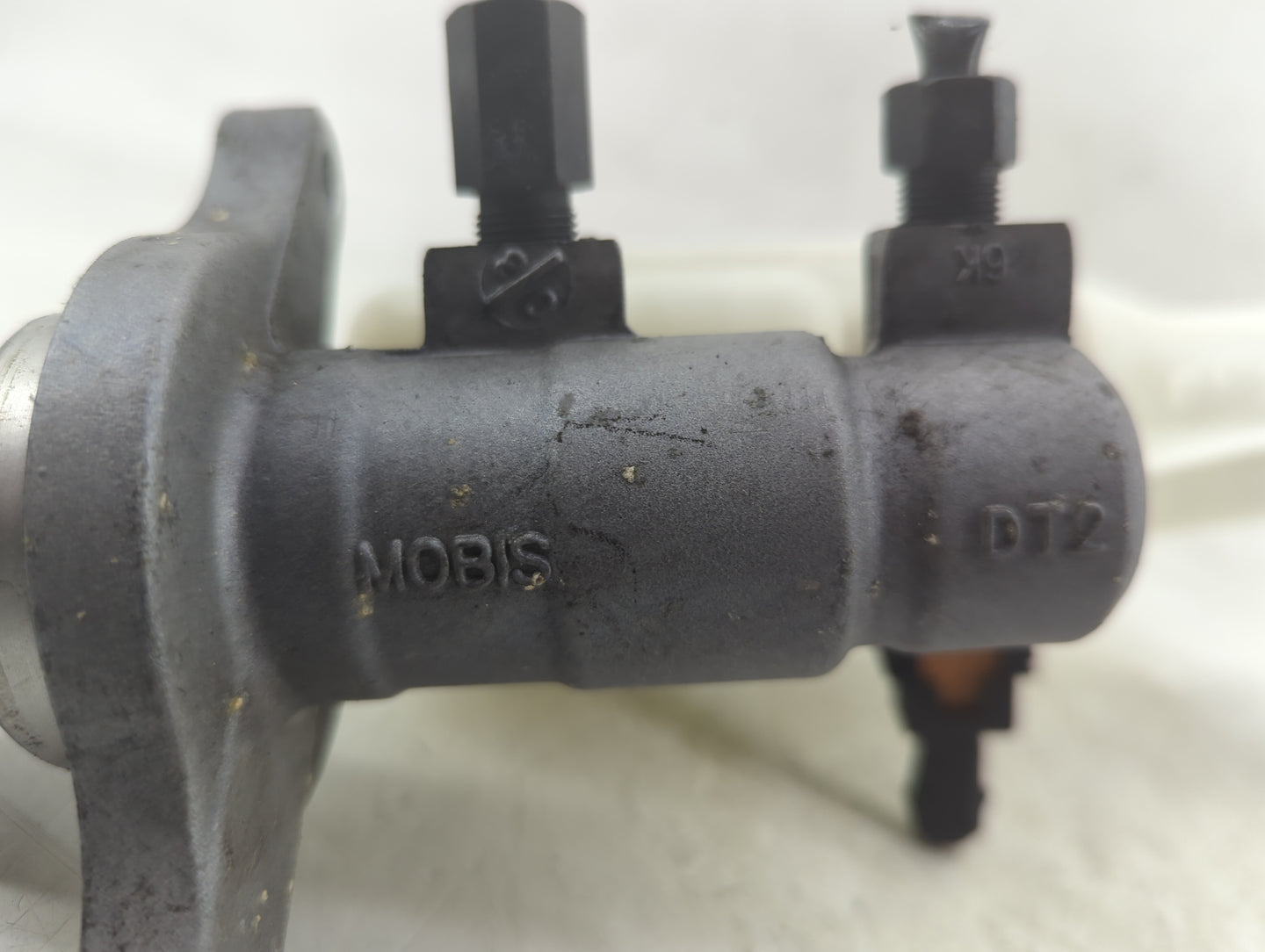 2015-2020 Kia Sedona Brake Master Cylinder - Oemusedautoparts1.com