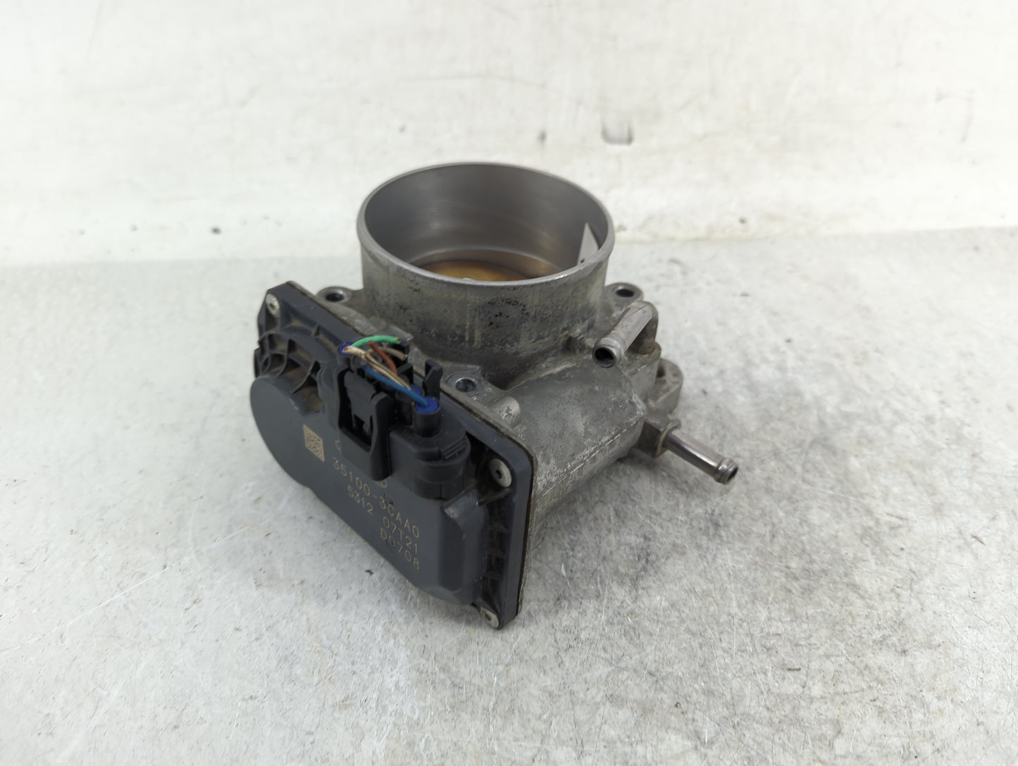 2015-2018 Kia Sedona Throttle Body P/N:35100-3CAA0 Fits Fits 2012 2013 2014 2015 2016 2017 2018 OEM Used Auto Parts - Oemuse
