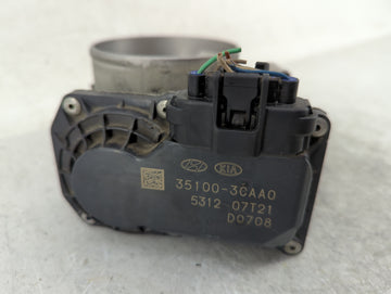 2015-2018 Kia Sedona Throttle Body P/N:35100-3CAA0 Fits Fits 2012 2013 2014 2015 2016 2017 2018 OEM Used Auto Parts