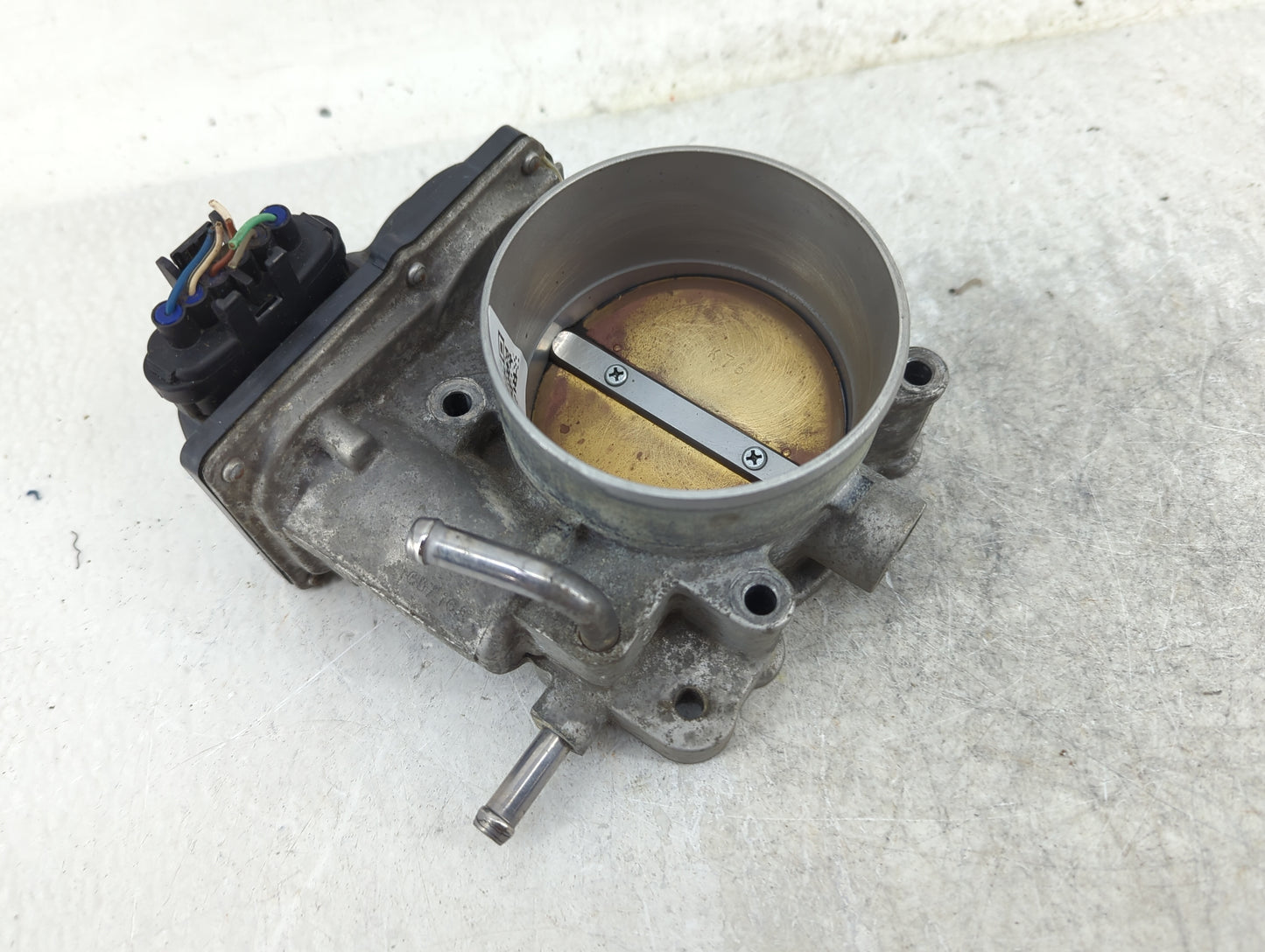2015-2018 Kia Sedona Throttle Body P/N:35100-3CAA0 Fits Fits 2012 2013 2014 2015 2016 2017 2018 OEM Used Auto Parts - Oemuse