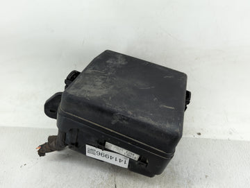 2015-2018 Kia Sedona Fusebox Fuse Box Panel Relay Module P/N:91222 A9581 Fits Fits 2015 2016 2017 2018 OEM Used Auto Parts -