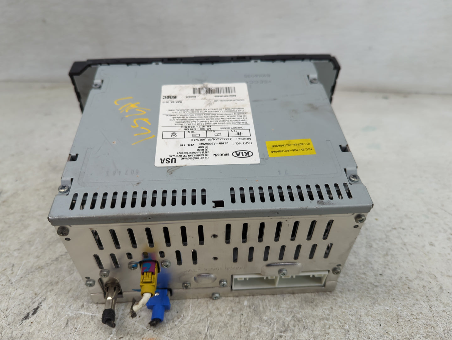 2015-2016 Kia Sedona Radio AM FM Cd Player Receiver Replacement P/N:61014035 96160-A9000WAC Fits Fits 2015 2016 OEM Used Aut