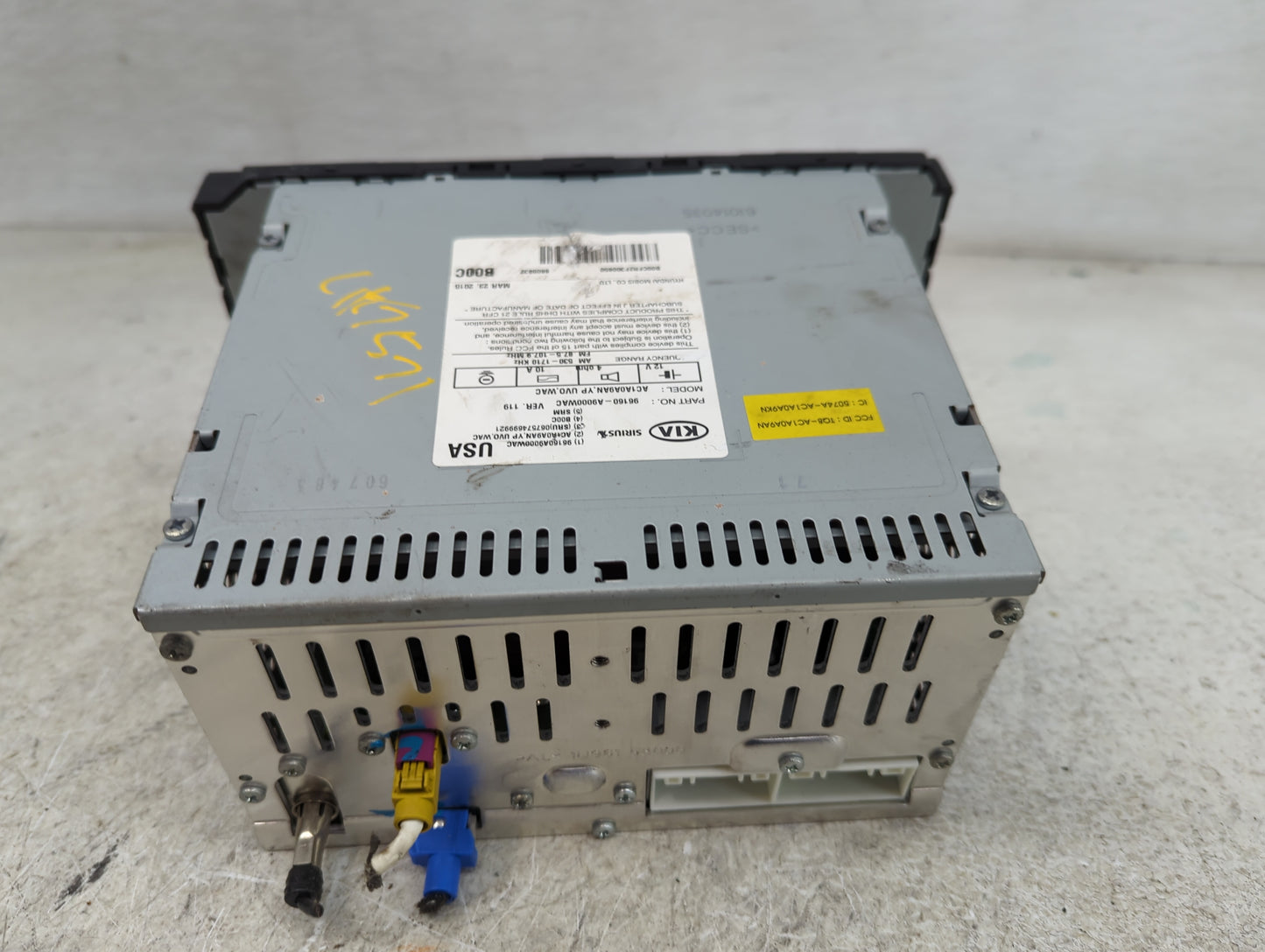 2015-2016 Kia Sedona Radio AM FM Cd Player Receiver Replacement P/N:61014035 96160-A9000WAC Fits Fits 2015 2016 OEM Used Aut