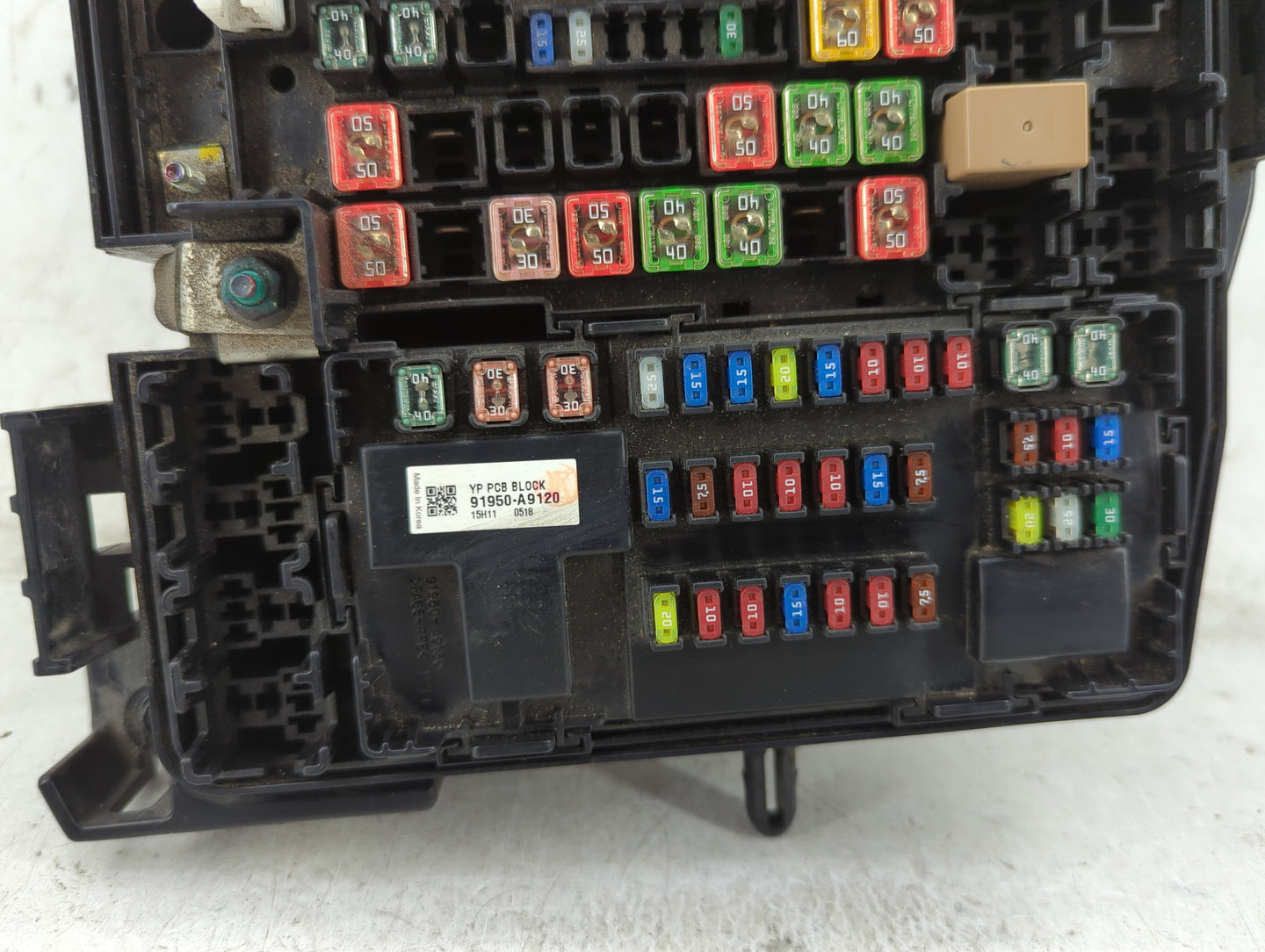 2015-2018 Kia Sedona Fusebox Fuse Box Panel Relay Module P/N:91950-A9320 Fits Fits 2015 2016 2017 2018 OEM Used Auto Parts -