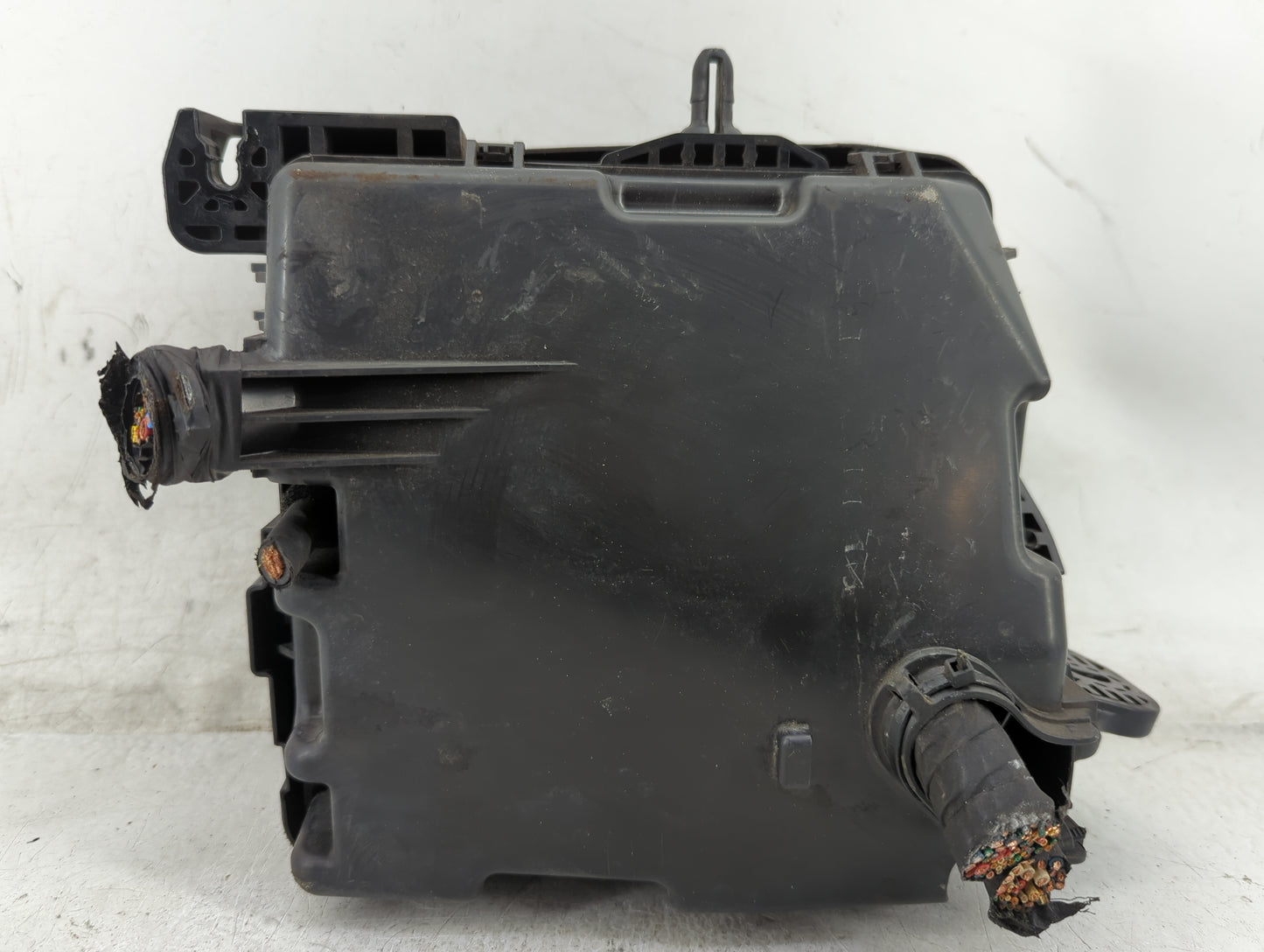 2015-2018 Kia Sedona Fusebox Fuse Box Panel Relay Module P/N:91950-A9320 Fits Fits 2015 2016 2017 2018 OEM Used Auto Parts -