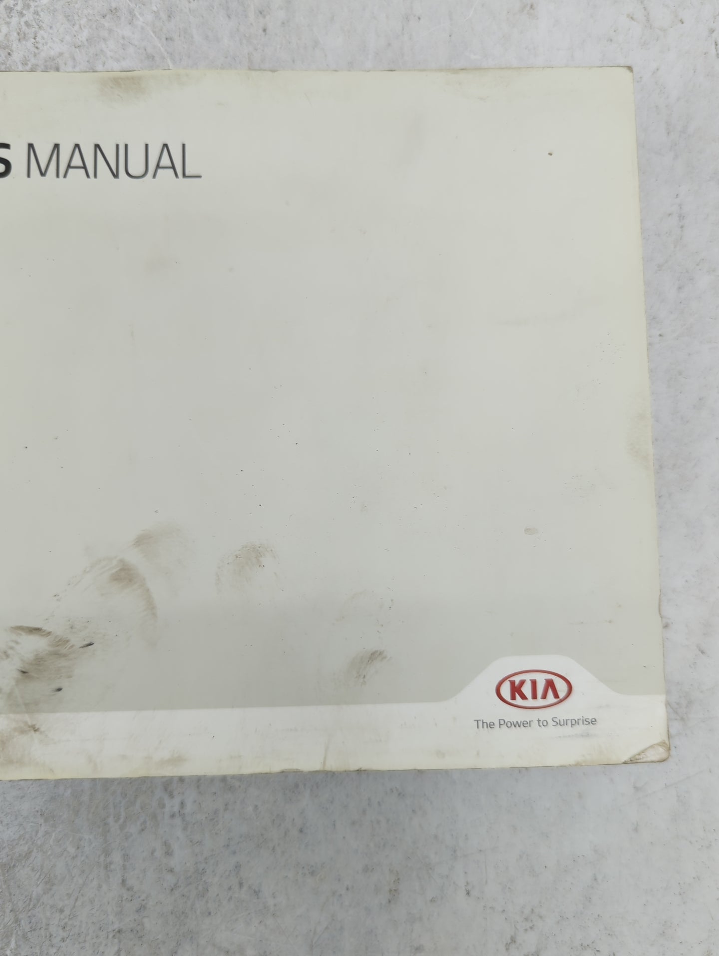 2016 Kia Sedona Owners Manual Book Guide P/N:GA9O-EU5NF OEM Used Auto Parts - Oemusedautoparts1.com